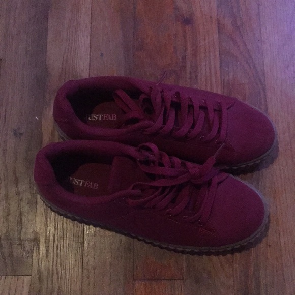 Shoes - Picture 2 of 6